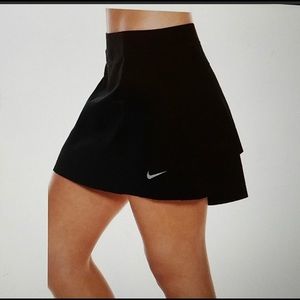 Lot of 4 Nike Golf skirts ruffle back